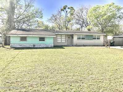 8050 Santillo DR Jacksonville, FL 32217