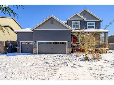 300 SW Mt Mazama ST Mcminnville, OR 97128