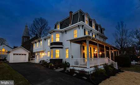 39 E Jefferson St Media, PA 19063