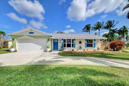 416 Santa Anna Drive Palm Springs, FL 33461