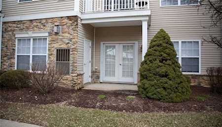 1005 Old Course Ln Easton, PA 18042