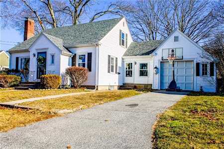 89 Brookdale Blvd Pawtucket, RI 02861