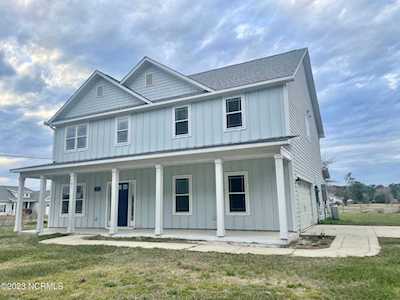 101 Kings Harbor Drive Holly Ridge, NC 28445