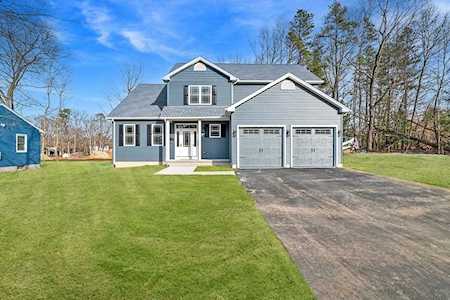 135 W Crystal Brook Drive Springfield, MA 01118