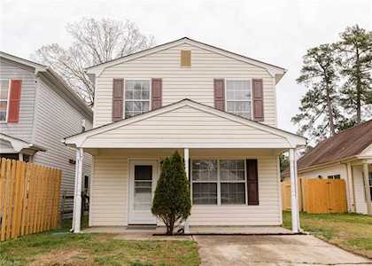 537 Michael Irvin Dr Newport News, VA 23608