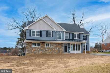 313 S New Ardmore Ave Broomall, PA 19008