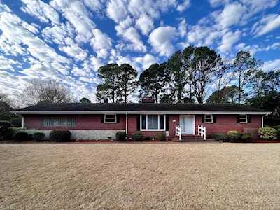 4413 Hermitage Rd Virginia Beach, VA 23455