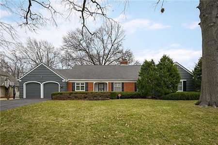 6629 Overhill Rd Mission Hills, KS 66208