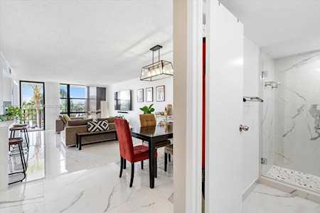 1000 Parkview Dr #329 Hallandale Beach, FL 33009