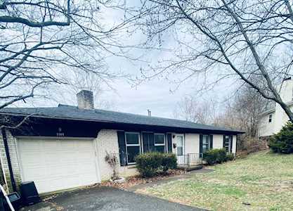 1104 Greentree Ct Lexington, KY 40517