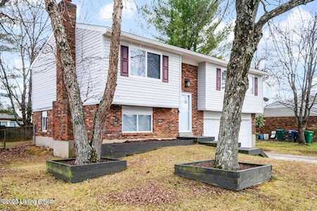 5607 Sprigwood Ln Louisville, KY 40291