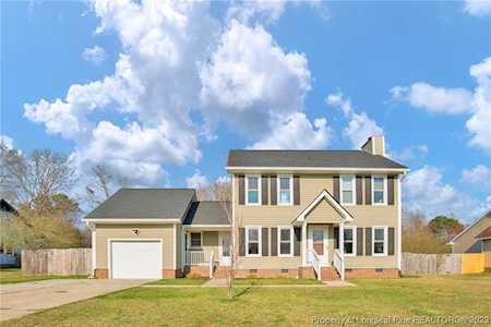 208 Oakbluff Dr Raeford, NC 28376