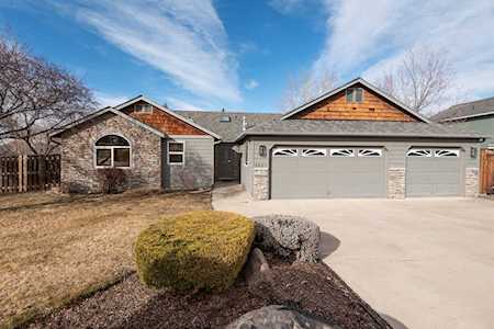 3827 SW Volcano Ave Redmond, OR 97756