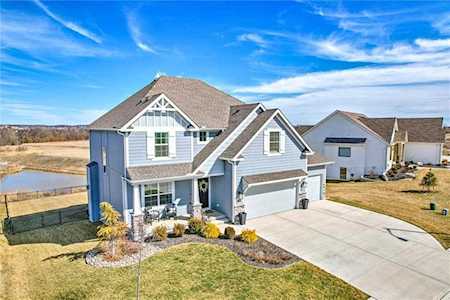 7607 N Donnelly Ave Kansas City, MO 64158