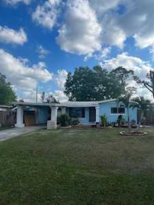 120 Arkwright Dr Tampa, FL 33613