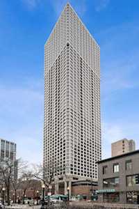 1030 N State St #12LM Chicago, IL 60610