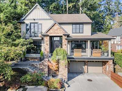 6421 SW Parkhill WAY Portland, OR 97239