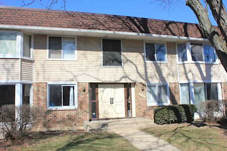 3008 Roberts Dr #6 Woodridge, IL 60517