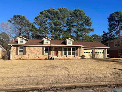11309 Crestfield Drive Huntsville, AL 35803
