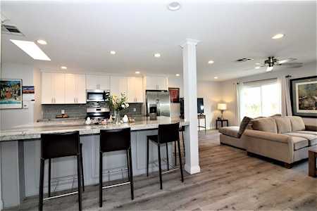 7221 San Miguel Dr Carlsbad, CA 92011