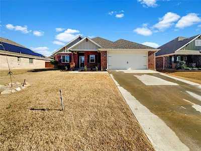 4003 Bridle Path Lane Sanger, TX 76266