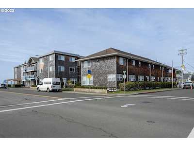 40 Avenue U #6 Seaside, OR 97138