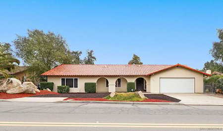 15933 Arena Dr Ramona, CA 92065