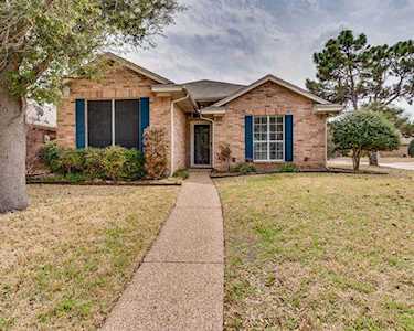 700 Dogwood Lane Waxahachie, TX 75165