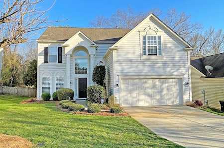 835 Clearbrook Rd Matthews, NC 28105