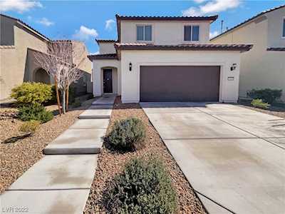 5620 Ridgeland St North Las Vegas, NV 89031