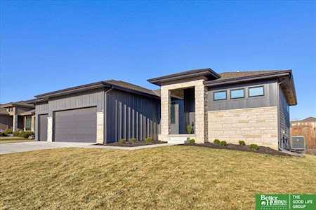 21006 Cedar St Omaha, NE 68022