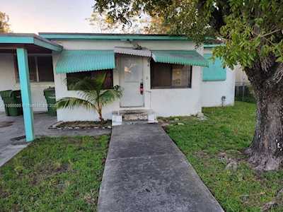 432 SW 11th Ave Homestead, FL 33030