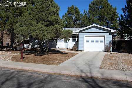 1141 DRAKE Circle Colorado Springs, CO 80915