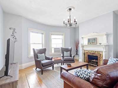13 Linden St #8 Brookline, MA 02445