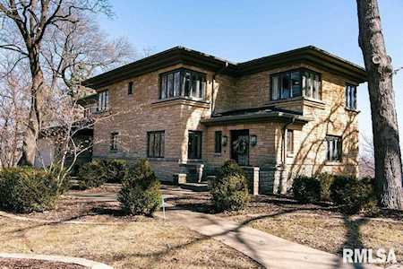 125 W Detweiller Dr Peoria, IL 61615
