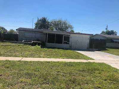 3328 Wilson St Hollywood, FL 33021