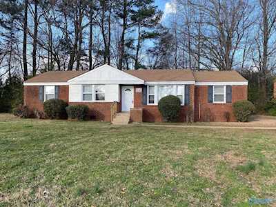 4501 Lakeview Drive Huntsville, AL 35810