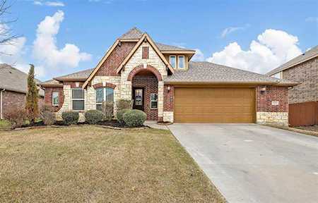 1324 Hearthstone Drive Burleson, TX 76028