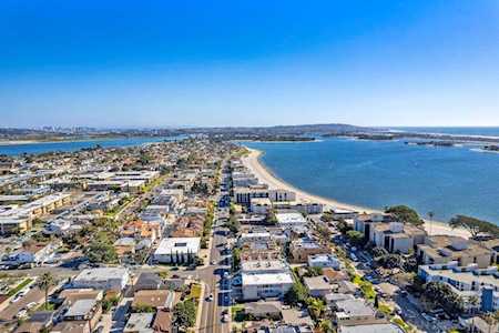 3985 Riviera Dr #C San Diego, CA 92109