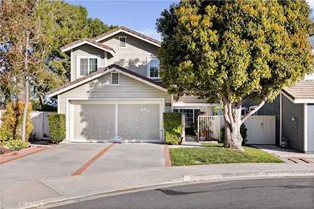 68 Silkberry Irvine, CA 92614
