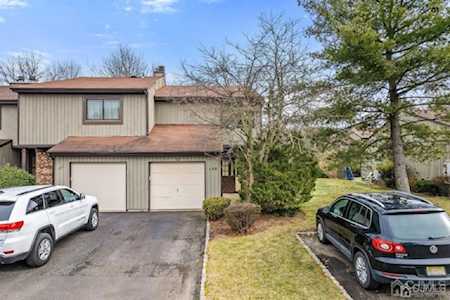 106 Bowne Court Old Bridge, NJ 07747