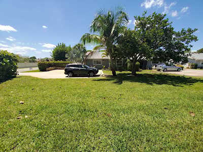 9099 SE Hobe Ridge Avenue Hobe Sound, FL 33455