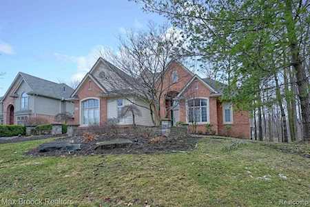 6629 Pembridge Hill West Bloomfield Twp, MI 48322