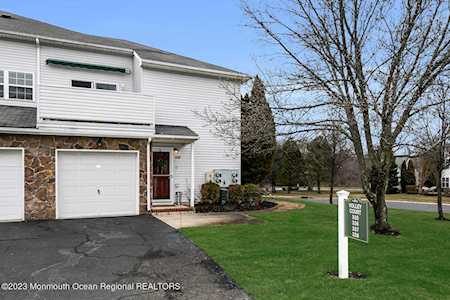 336 Volley Ct Wall, NJ 07719