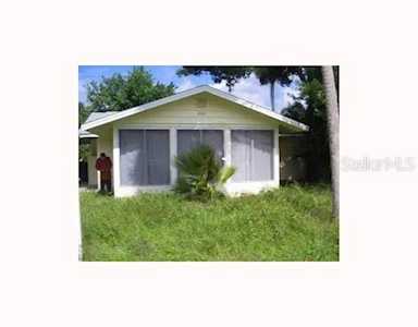 200 Meredith Dr Englewood, FL 34223