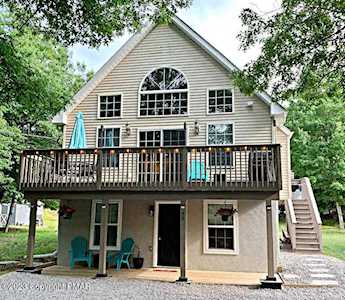 88 Caedman Dr Albrightsville, PA 18210