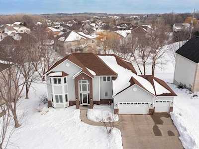 3930 Black Oaks Lane N Plymouth, MN 55446
