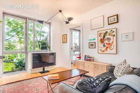 35 Mcdonald Ave #2-D Brooklyn, NY 11218
