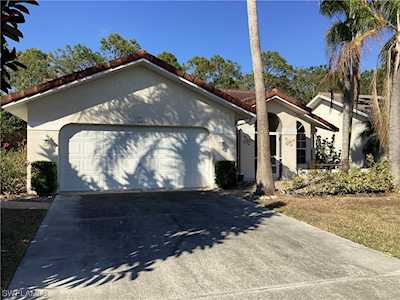 113 S Saint James Way Naples, FL 34104