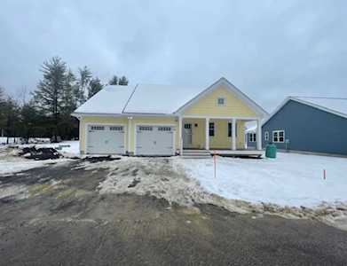 70 Three Ponds Dr Brentwood, NH 03833